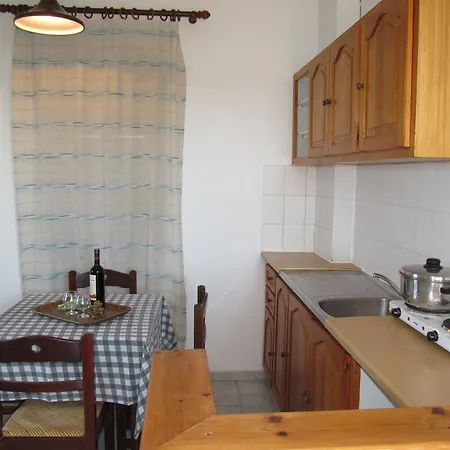 Irilena Apartment *
